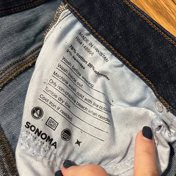 Sonoma dark wash jean shorts - size 8 - Picture 4 of 5